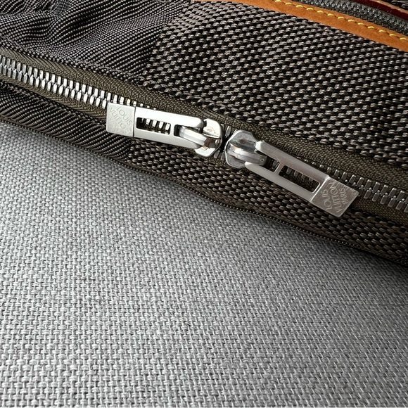 LOUIS VUITTON Damier Geant Archer Terre - Picture 5 of 9